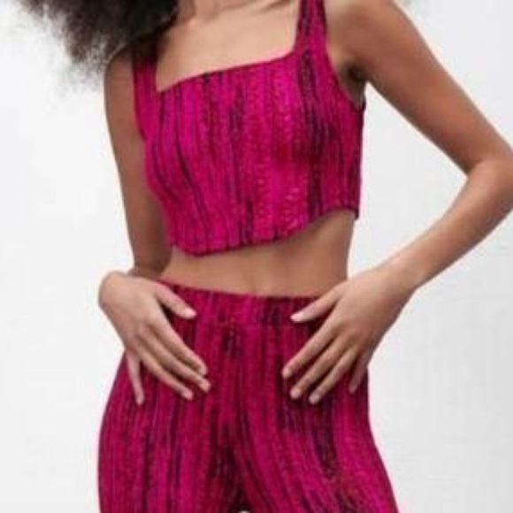 ZARA Hot Pink Textured Corset Crop Top - Picture 4 of 11